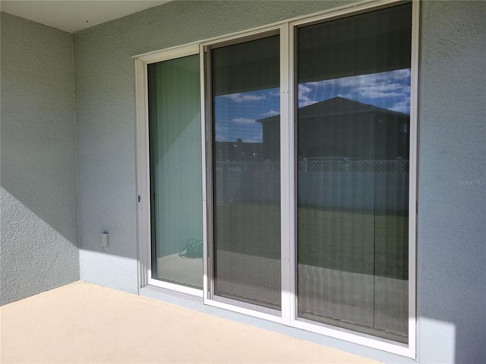 For Rent: $2,400 (3 beds, 2 baths, 1587 Square Feet)