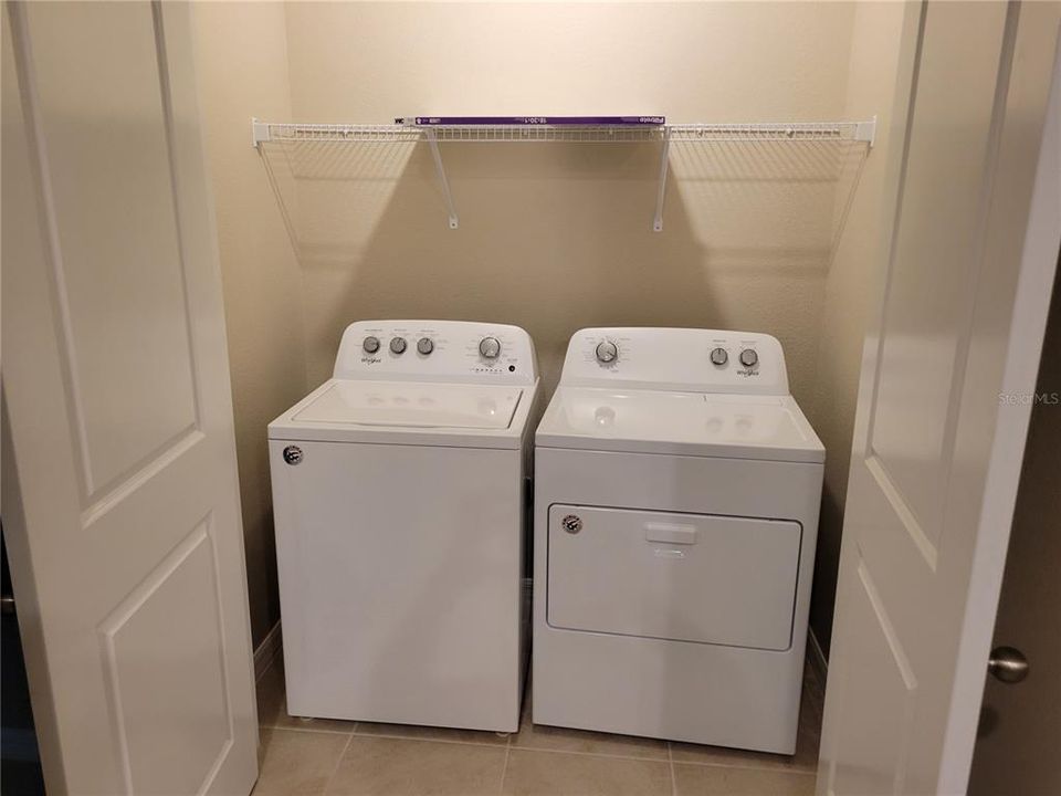 For Rent: $2,400 (3 beds, 2 baths, 1587 Square Feet)