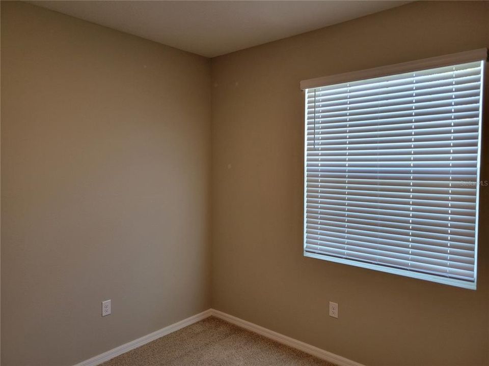 For Rent: $2,400 (3 beds, 2 baths, 1587 Square Feet)
