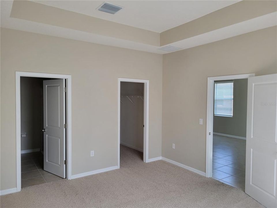 For Rent: $2,400 (3 beds, 2 baths, 1587 Square Feet)