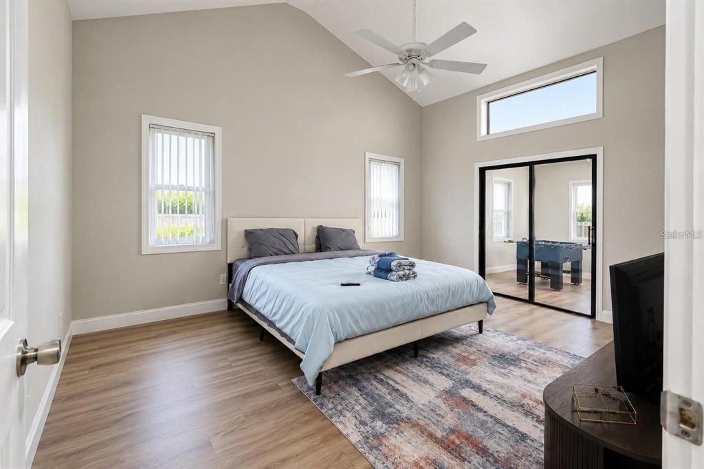 For Rent: $3,400 (3 beds, 2 baths, 2196 Square Feet)