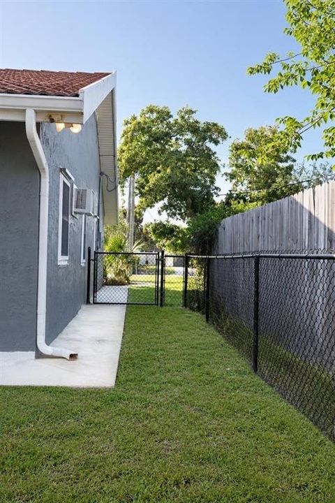 For Rent: $3,400 (3 beds, 2 baths, 2196 Square Feet)