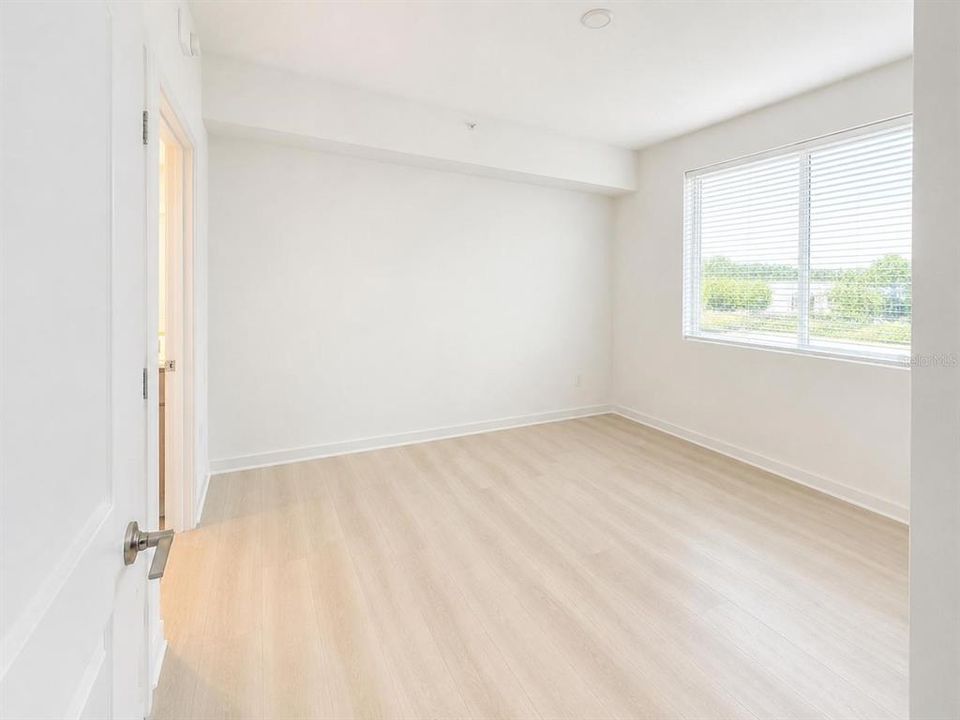 В аренду: $1,800 (2 спален, 2 ванн, 1023 Квадратных фут)