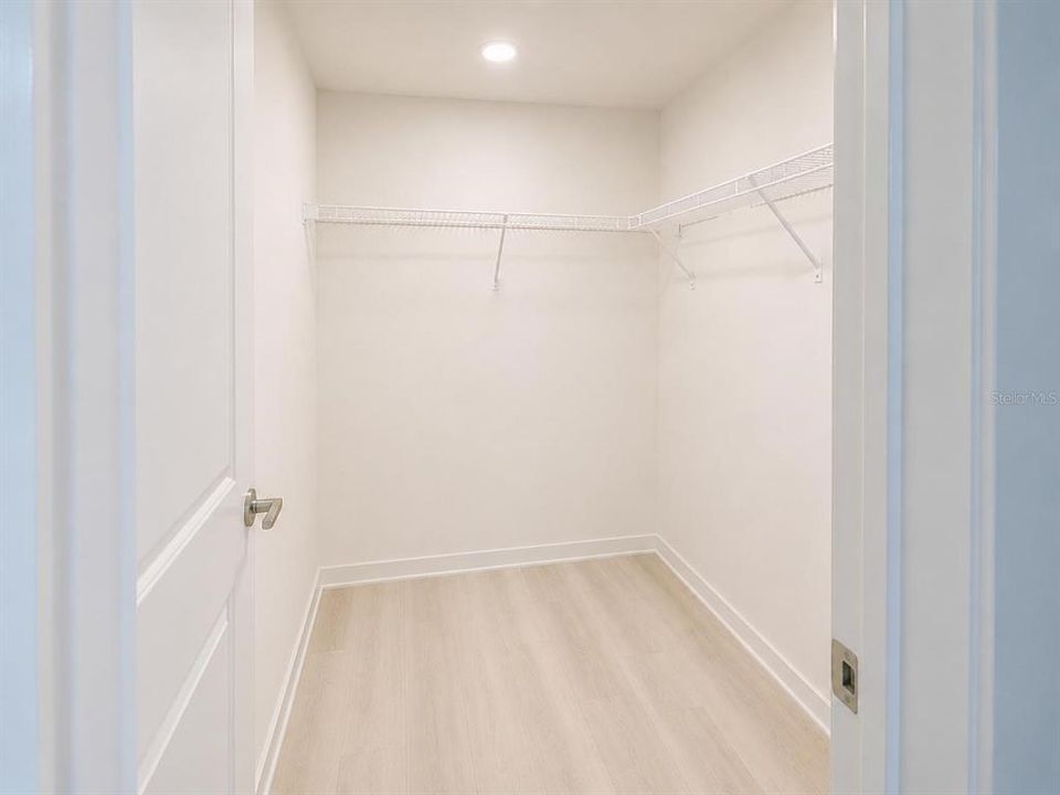 В аренду: $1,800 (2 спален, 2 ванн, 1023 Квадратных фут)