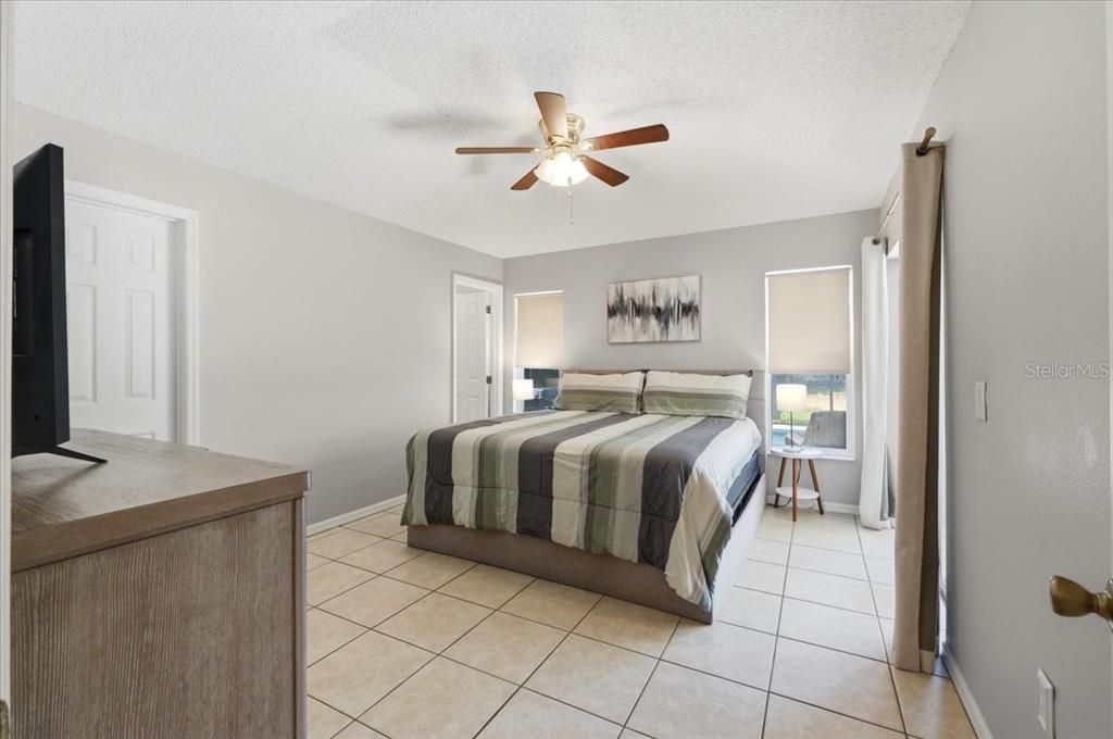 For Sale: $365,000 (4 beds, 3 baths, 1578 Square Feet)