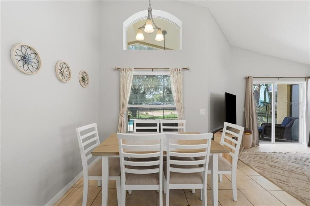 For Sale: $365,000 (4 beds, 3 baths, 1578 Square Feet)
