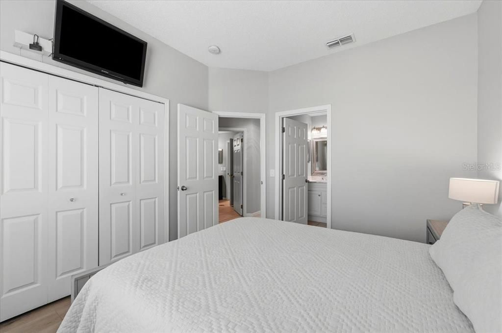 For Sale: $365,000 (4 beds, 3 baths, 1578 Square Feet)
