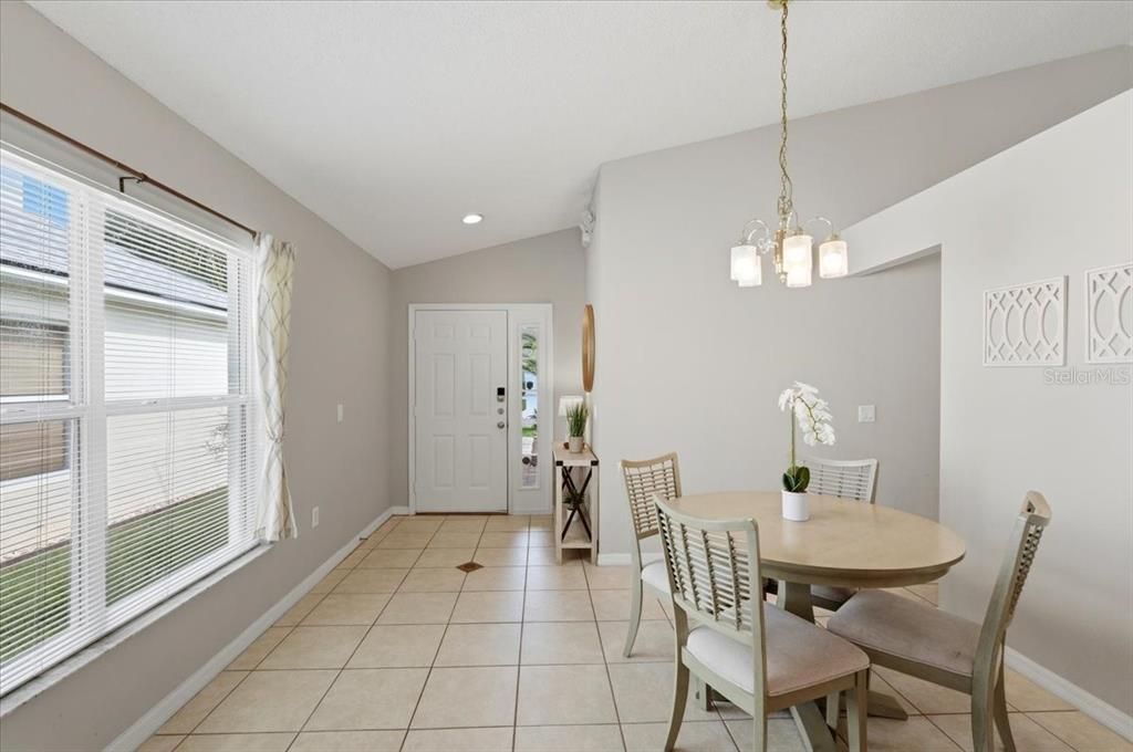 For Sale: $365,000 (4 beds, 3 baths, 1578 Square Feet)
