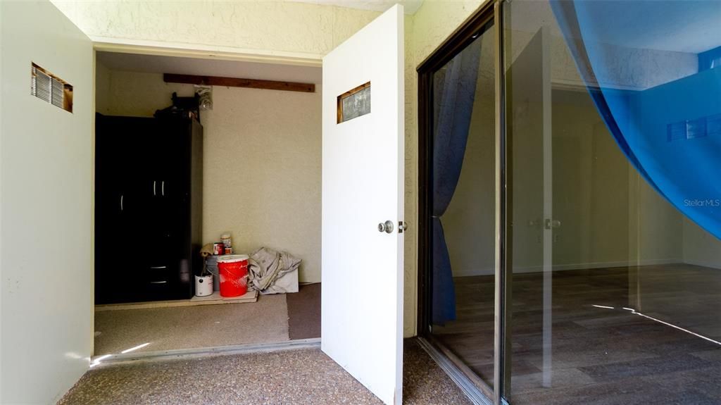 For Sale: $190,000 (2 beds, 2 baths, 1035 Square Feet)