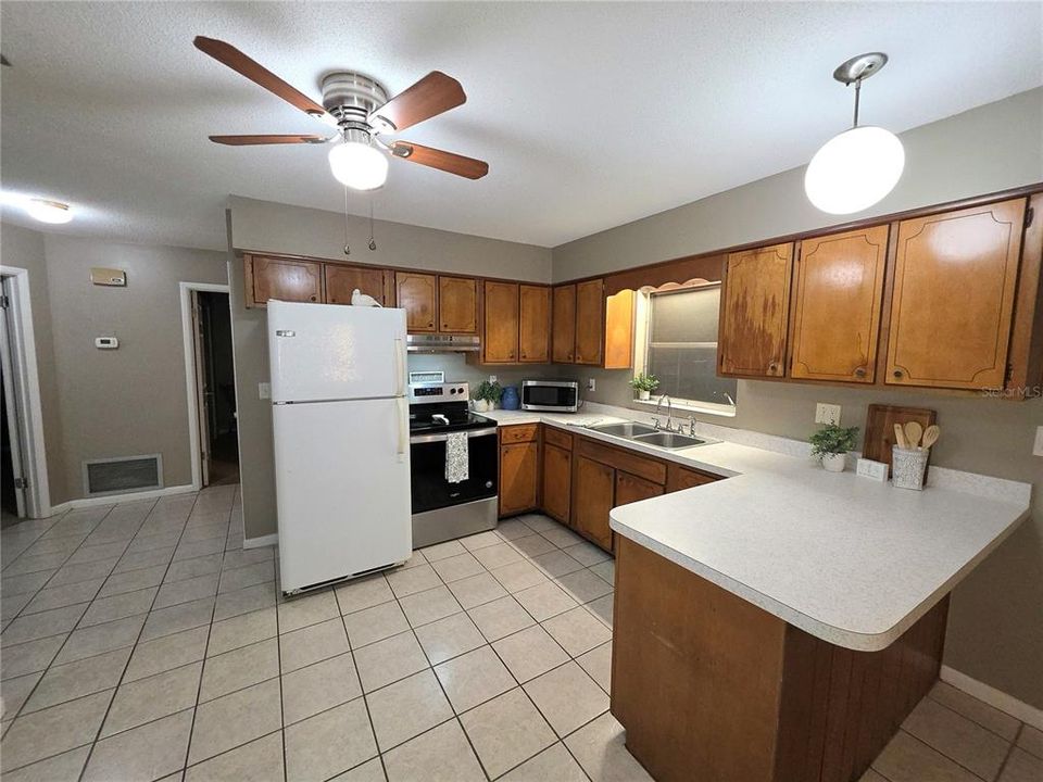 En Venta: $184,000 (2 camas, 1 baños, 1149 Pies cuadrados)
