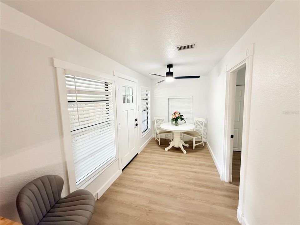 For Sale: $399,990 (3 beds, 2 baths, 1295 Square Feet)