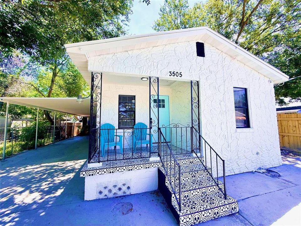 For Sale: $399,990 (3 beds, 2 baths, 1295 Square Feet)