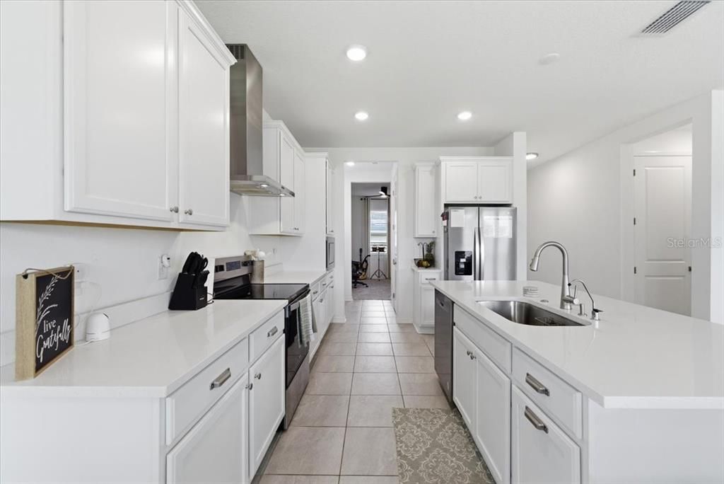 For Sale: $449,900 (4 beds, 3 baths, 2711 Square Feet)
