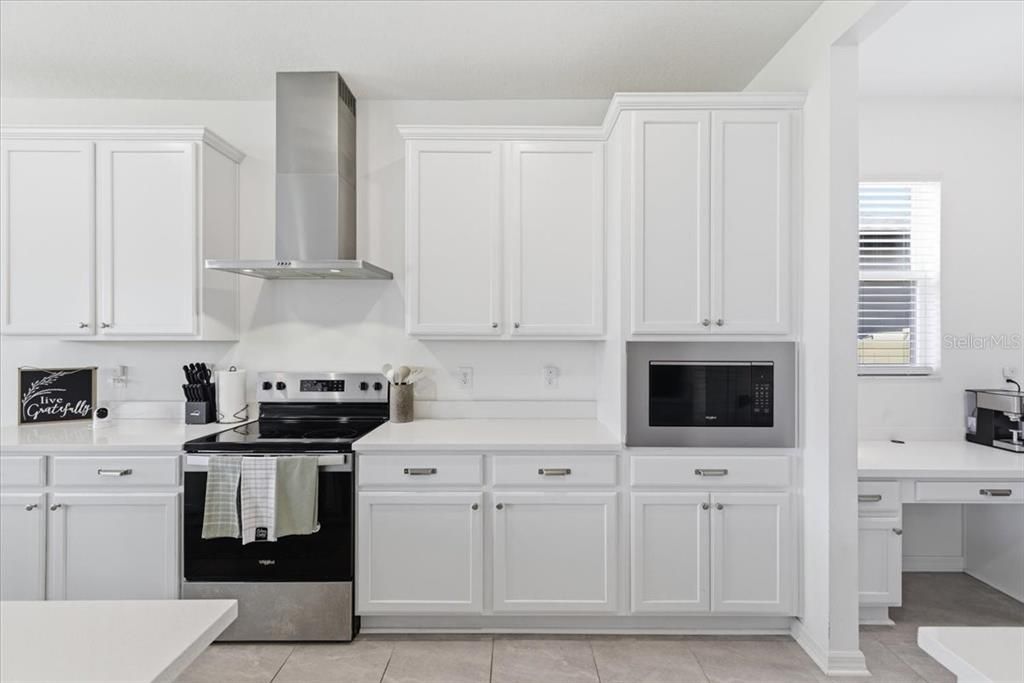 For Sale: $449,900 (4 beds, 3 baths, 2711 Square Feet)