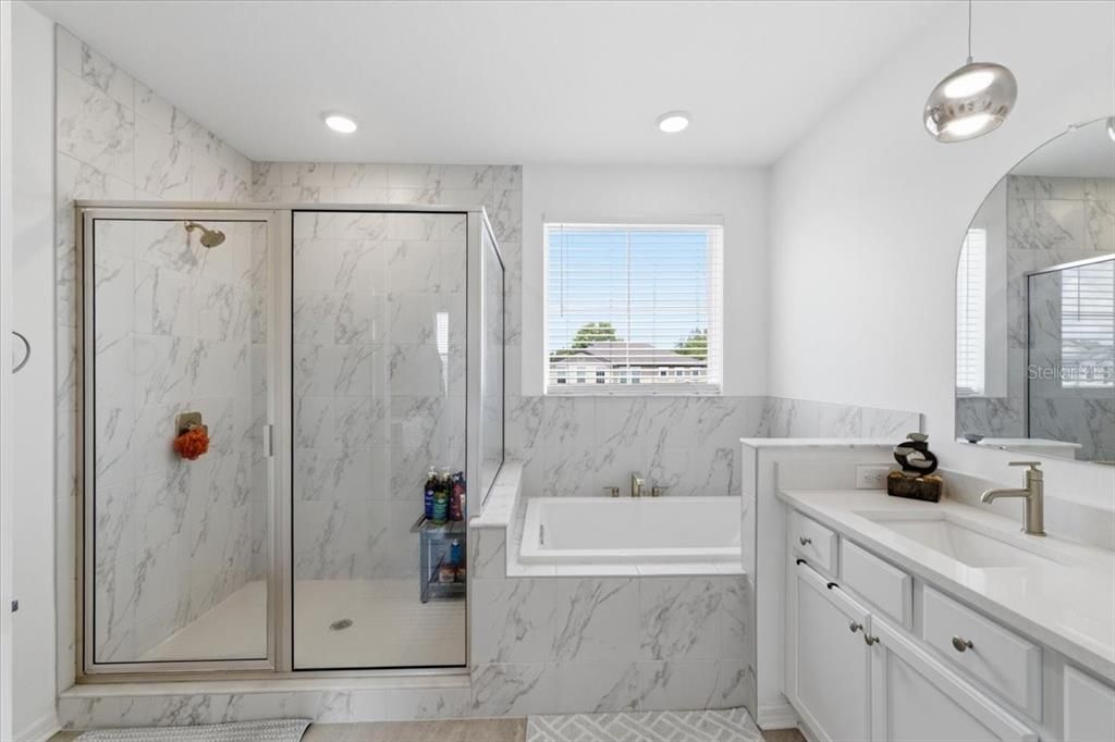 For Sale: $449,900 (4 beds, 3 baths, 2711 Square Feet)