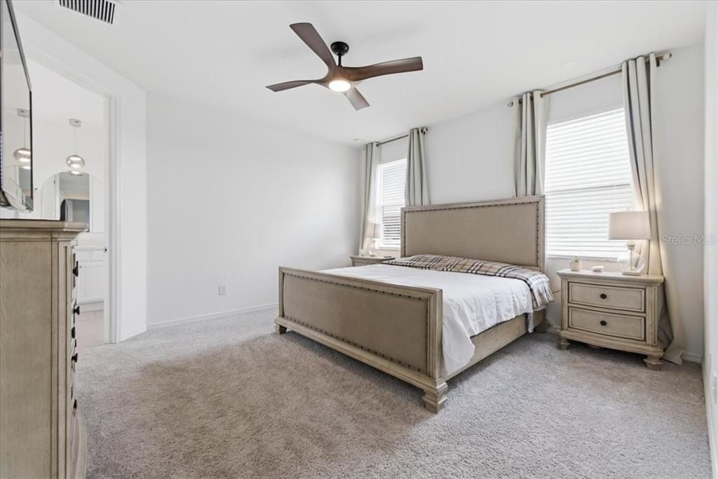 For Sale: $449,900 (4 beds, 3 baths, 2711 Square Feet)