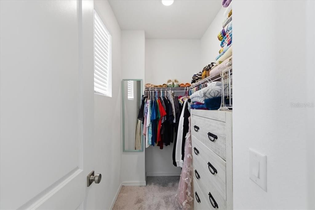 For Sale: $449,900 (4 beds, 3 baths, 2711 Square Feet)