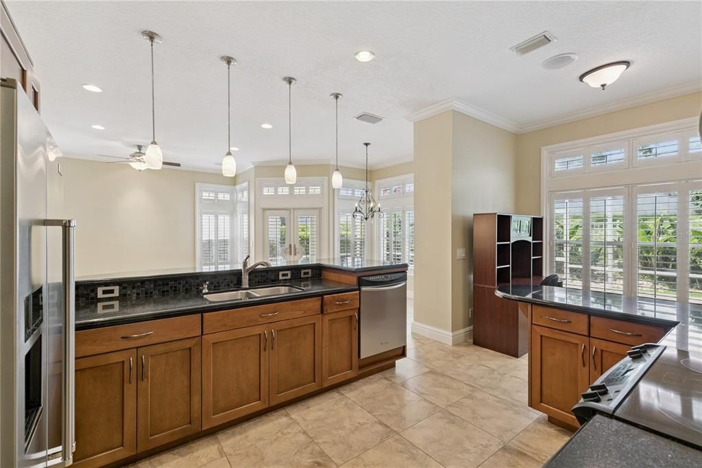 For Sale: $565,000 (3 beds, 2 baths, 1655 Square Feet)