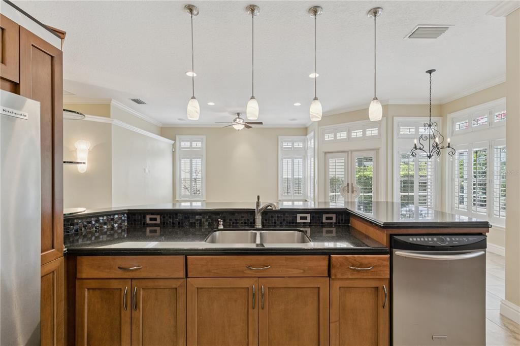 For Sale: $565,000 (3 beds, 2 baths, 1655 Square Feet)
