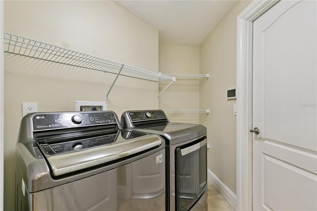 For Sale: $565,000 (3 beds, 2 baths, 1655 Square Feet)