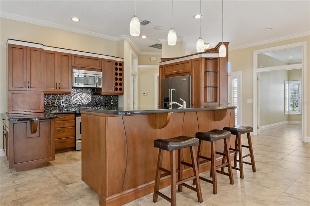 For Sale: $565,000 (3 beds, 2 baths, 1655 Square Feet)