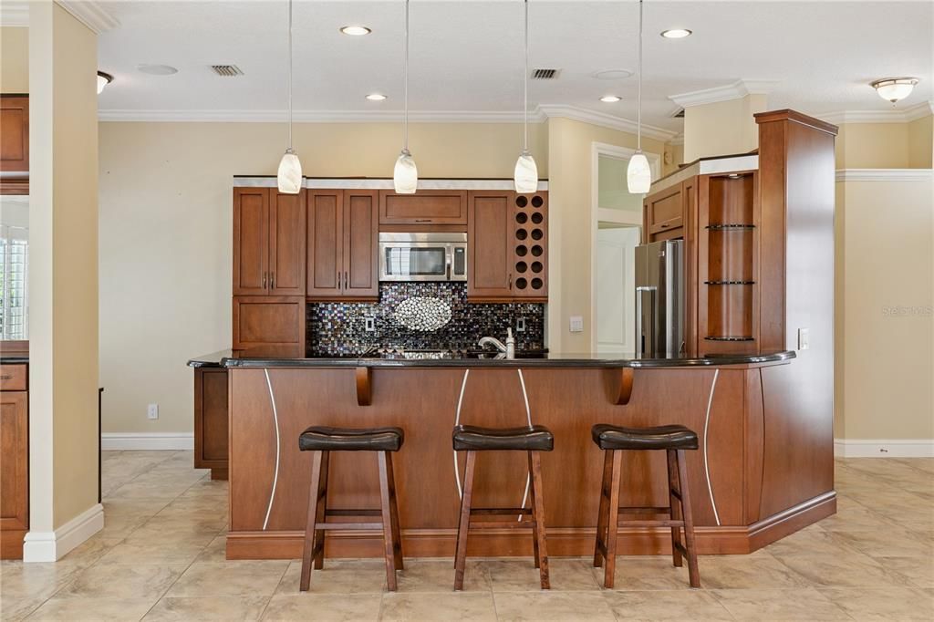 For Sale: $565,000 (3 beds, 2 baths, 1655 Square Feet)