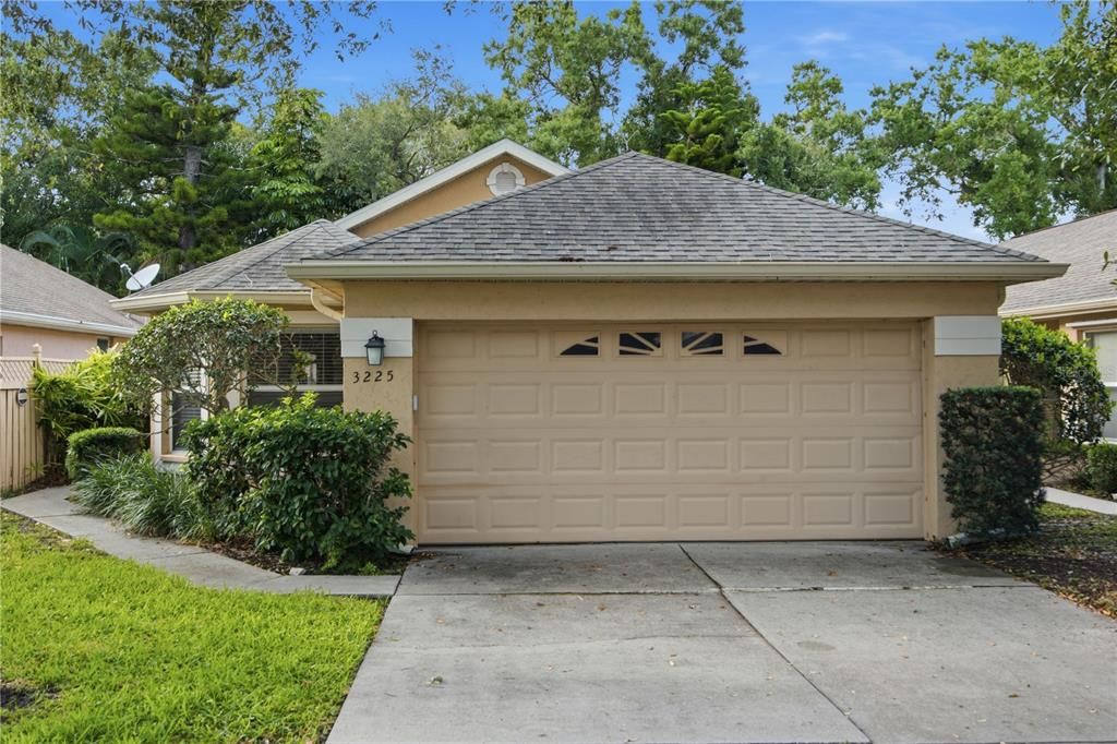 For Sale: $399,000 (2 beds, 2 baths, 1216 Square Feet)