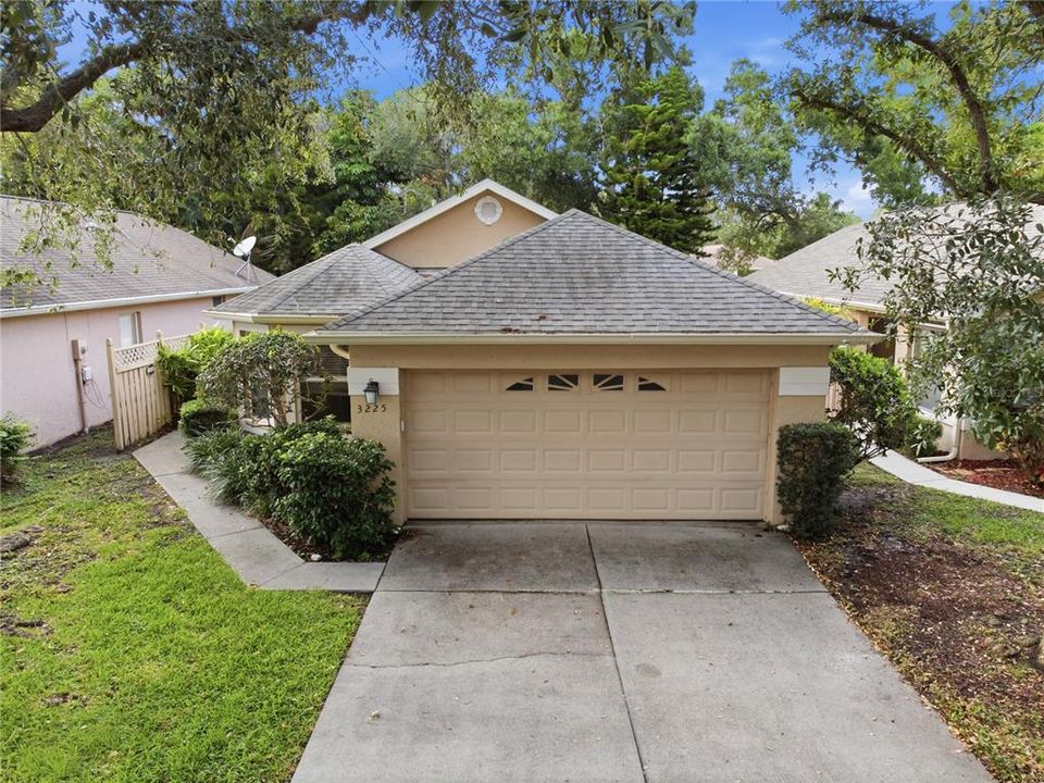 For Sale: $399,000 (2 beds, 2 baths, 1216 Square Feet)
