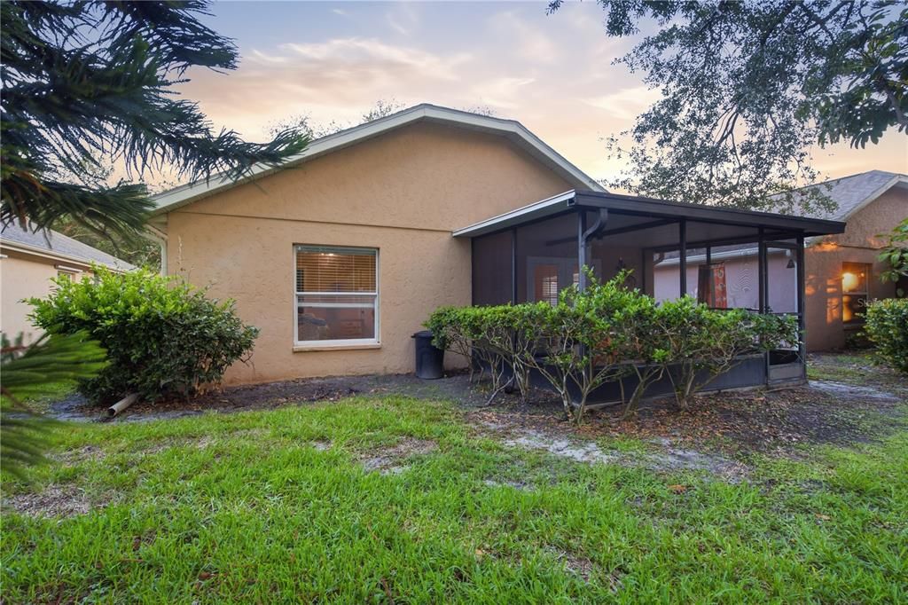 For Sale: $399,000 (2 beds, 2 baths, 1216 Square Feet)