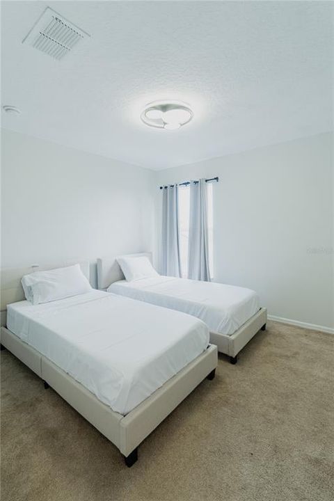 В аренду: $2,950 (5 спален, 3 ванн, 2611 Квадратных фут)