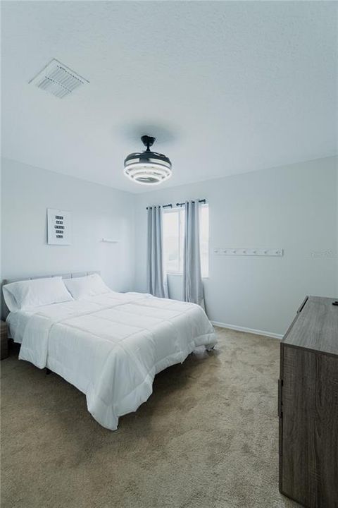 В аренду: $2,950 (5 спален, 3 ванн, 2611 Квадратных фут)