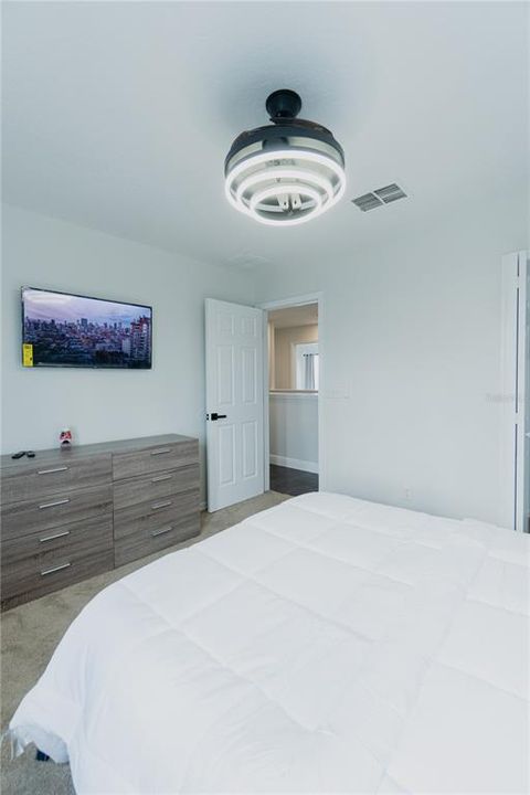 В аренду: $2,950 (5 спален, 3 ванн, 2611 Квадратных фут)