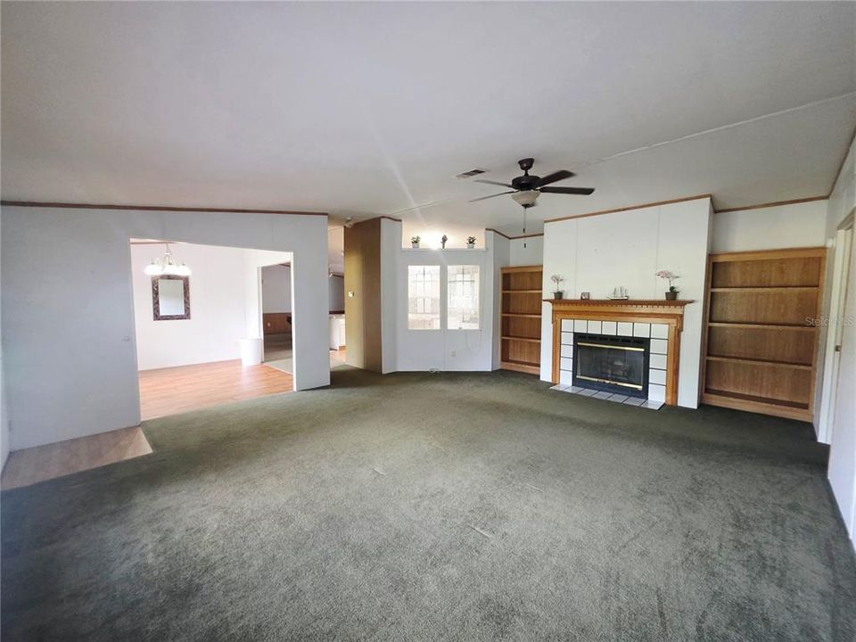 For Sale: $362,700 (4 beds, 2 baths, 2280 Square Feet)