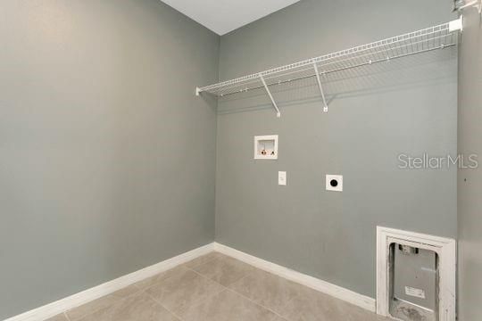 For Sale: $449,000 (5 beds, 3 baths, 2447 Square Feet)