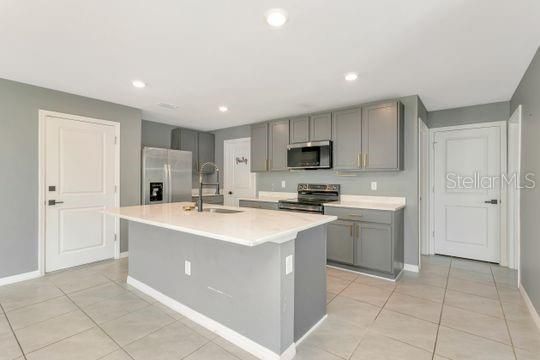 For Sale: $449,000 (5 beds, 3 baths, 2447 Square Feet)
