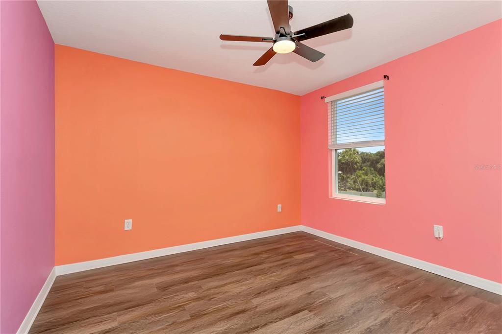 For Sale: $449,000 (5 beds, 3 baths, 2447 Square Feet)