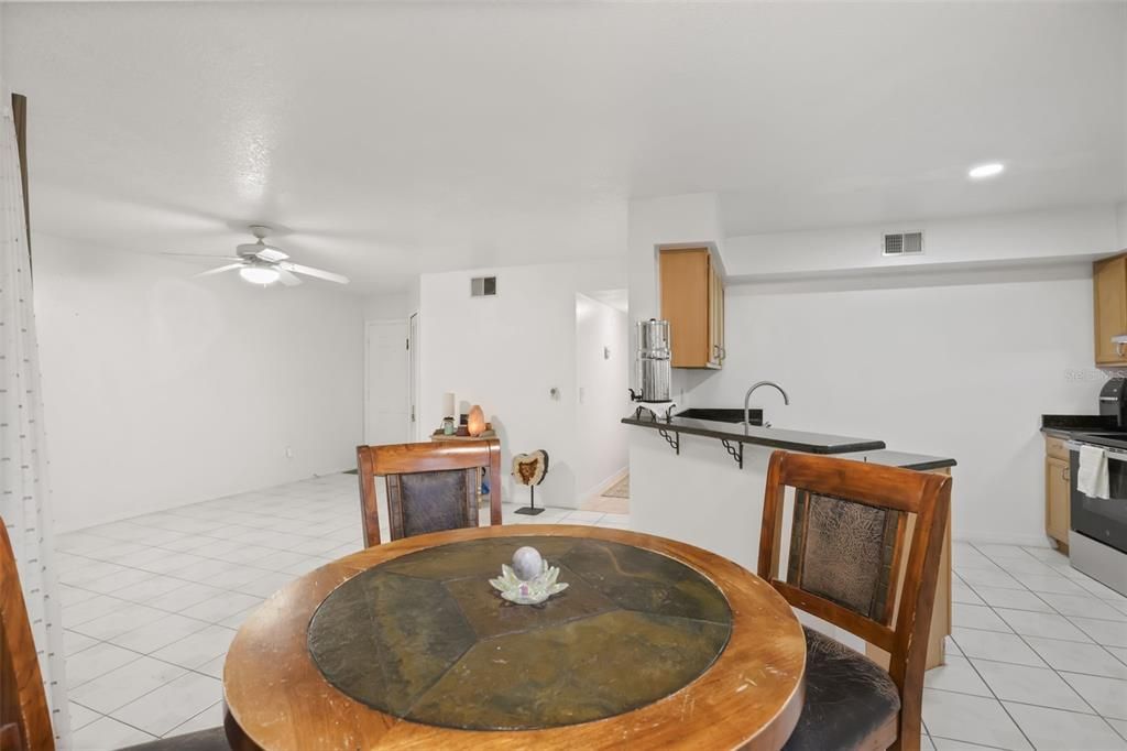 For Sale: $195,000 (2 beds, 2 baths, 1080 Square Feet)