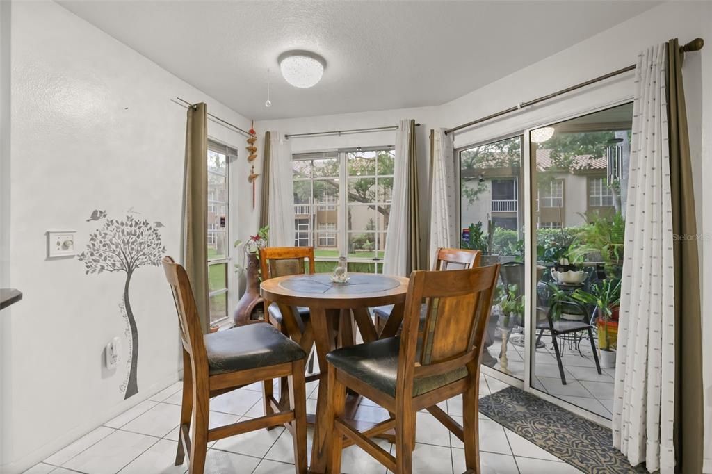 For Sale: $195,000 (2 beds, 2 baths, 1080 Square Feet)