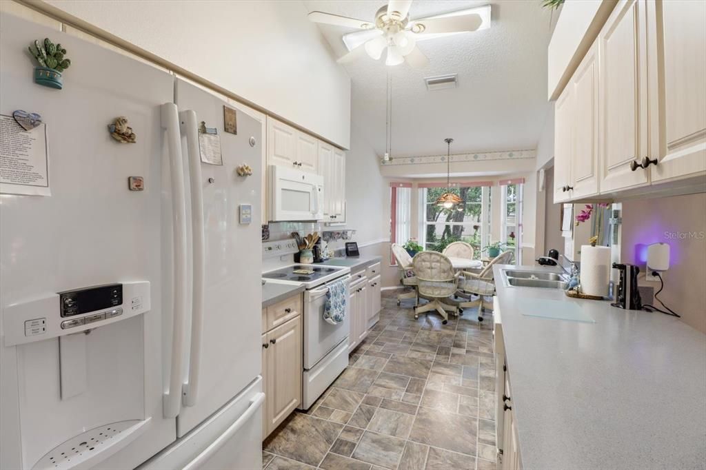 For Sale: $260,000 (2 beds, 2 baths, 1830 Square Feet)