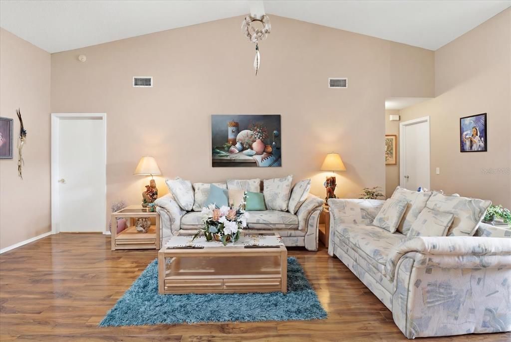 For Sale: $260,000 (2 beds, 2 baths, 1830 Square Feet)