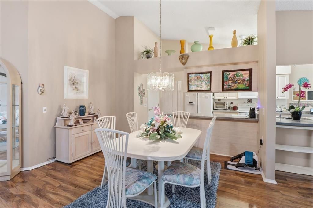 For Sale: $260,000 (2 beds, 2 baths, 1830 Square Feet)