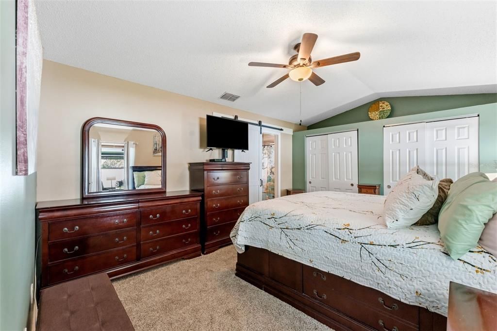 For Sale: $399,900 (3 beds, 2 baths, 1232 Square Feet)