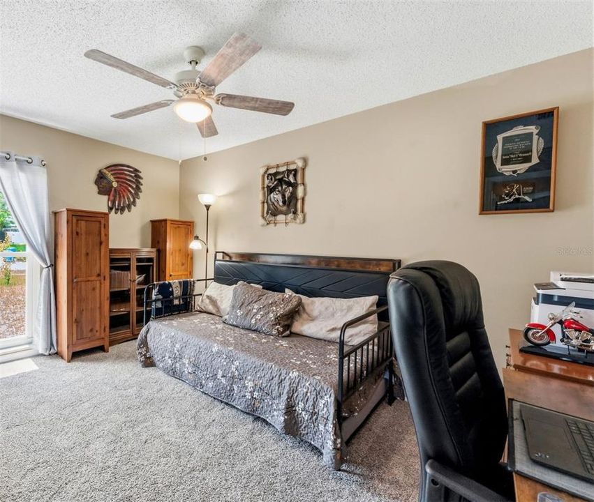 For Sale: $399,900 (3 beds, 2 baths, 1232 Square Feet)