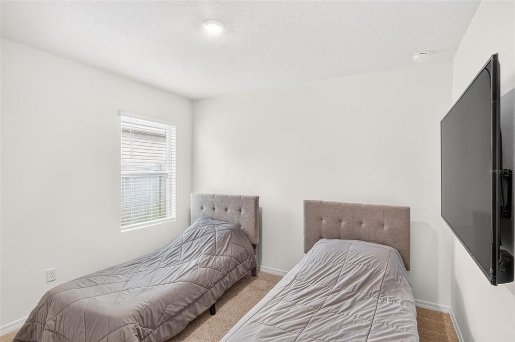 For Sale: $360,000 (3 beds, 2 baths, 1690 Square Feet)