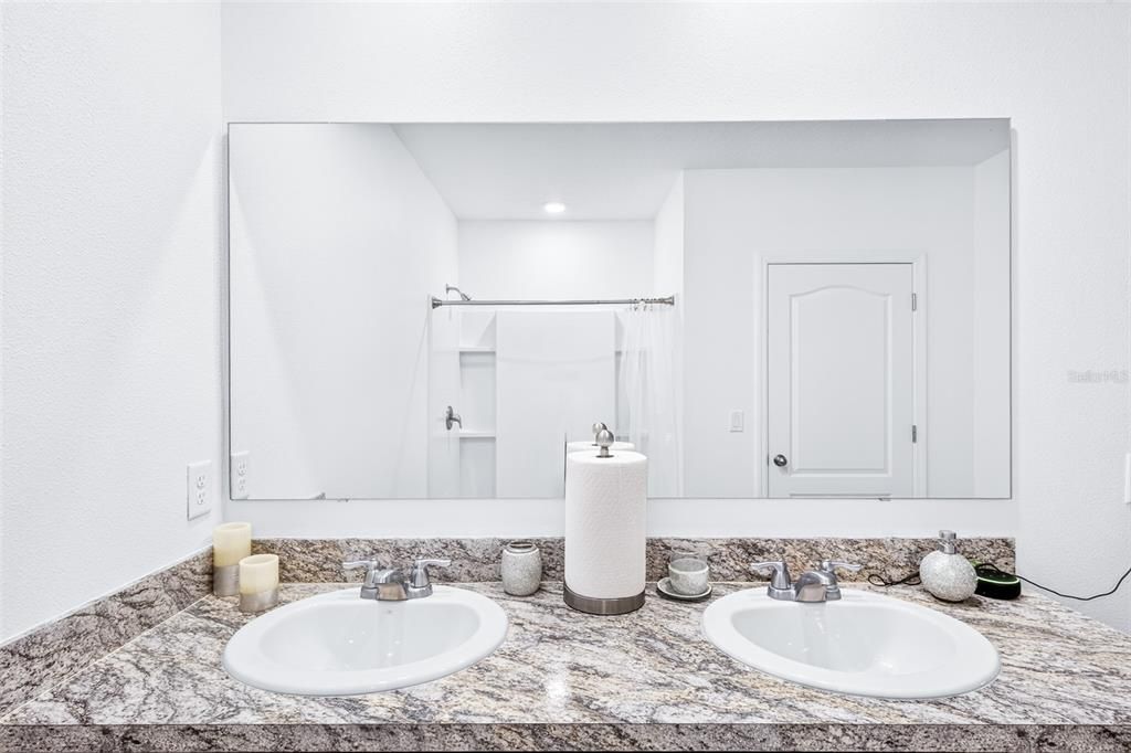 For Sale: $360,000 (3 beds, 2 baths, 1690 Square Feet)
