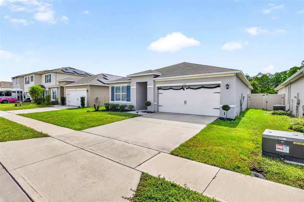 For Sale: $360,000 (3 beds, 2 baths, 1690 Square Feet)