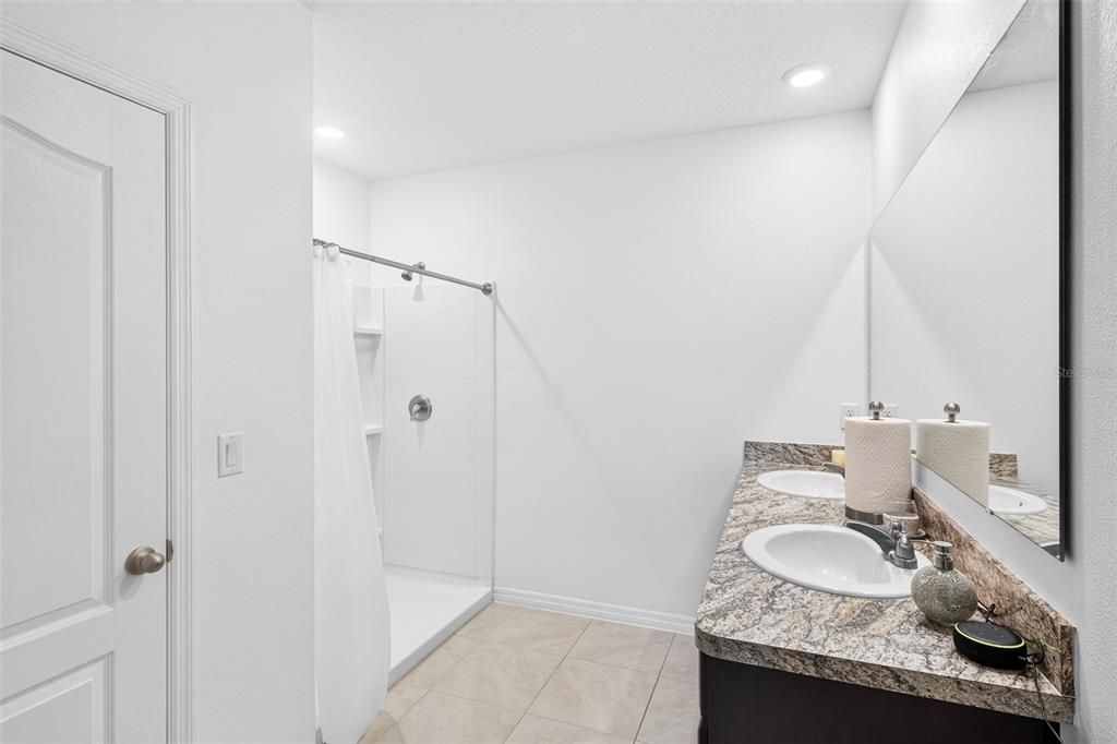 For Sale: $360,000 (3 beds, 2 baths, 1690 Square Feet)