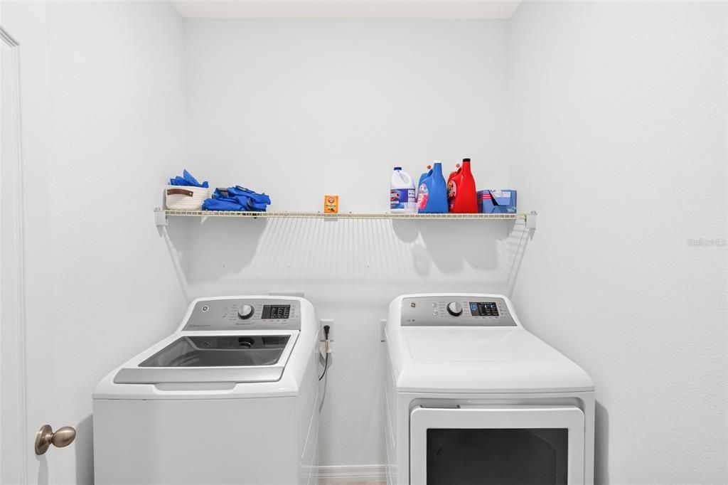 For Sale: $360,000 (3 beds, 2 baths, 1690 Square Feet)
