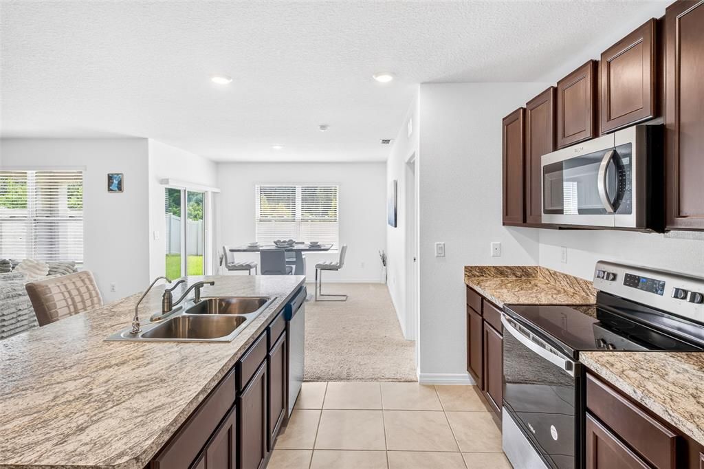 For Sale: $360,000 (3 beds, 2 baths, 1690 Square Feet)