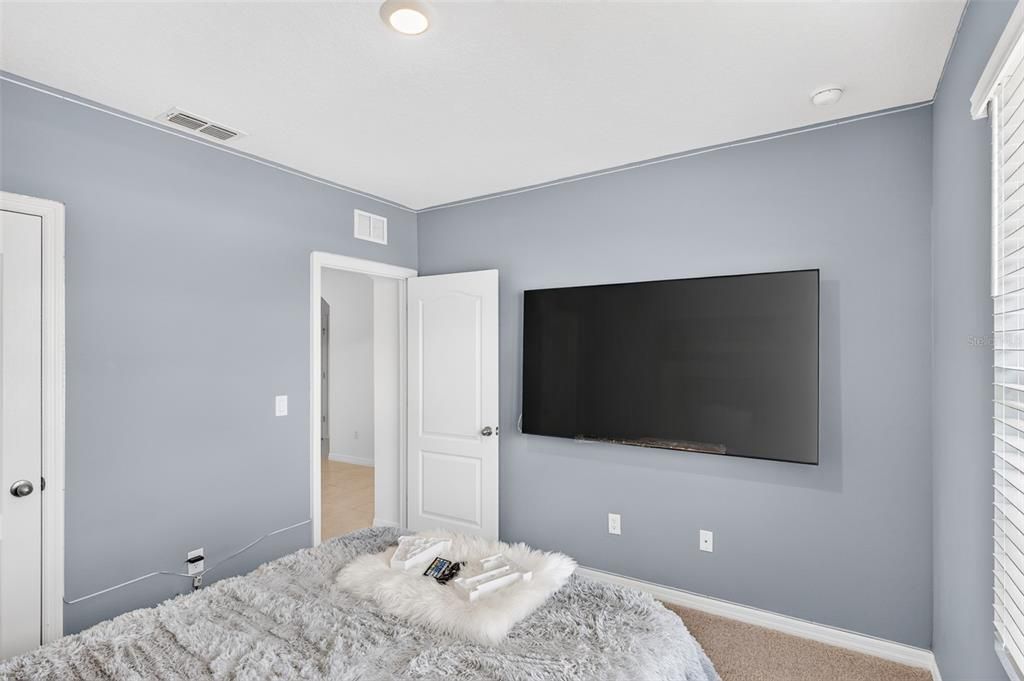 For Sale: $360,000 (3 beds, 2 baths, 1690 Square Feet)